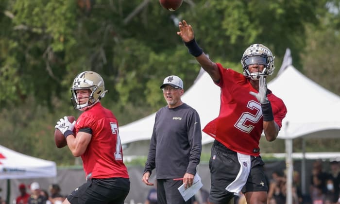 Saints offensive coordinator Pete Carmichael oversees the quarterbacks during a 2021 training camp practice. Credit: USA TODAY